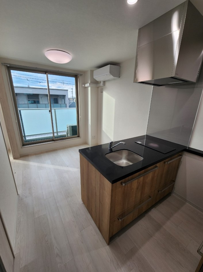 カーサ・セイケイのキッチン|2口IHクッキングヒーターの対面キッチン