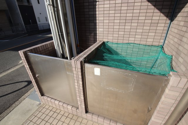 【その他共用部分】 | アーバンドゥ金剛 | 敷地内ゴミ捨場