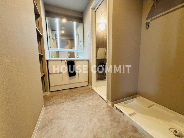 ライオンズガーデンシティ成田の独立洗面台