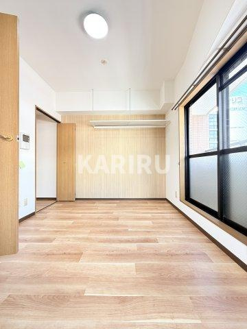 キャッスルプラザ壱番館の居間・リビング