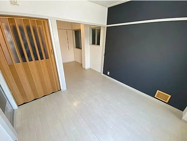 【大阪府】大阪市阿倍野区　1棟収益マンションの洋室