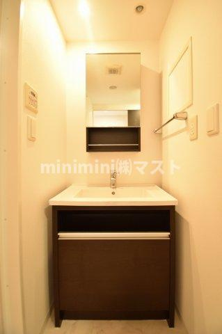アプリーレ堺筋本町の洗面所