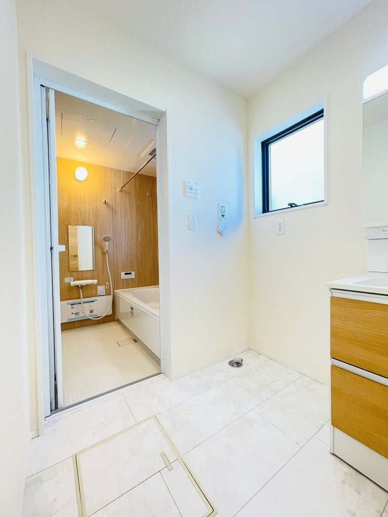 岡崎第255下和田町　新築分譲住宅　全3棟　1号棟の脱衣所