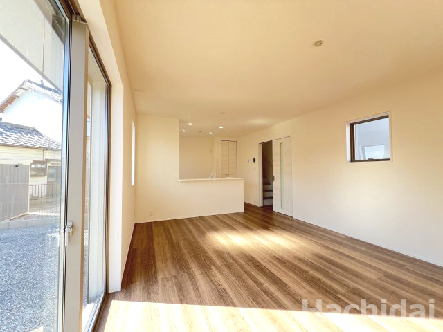 碧南市堀方町（新築一戸建）の居間・リビング