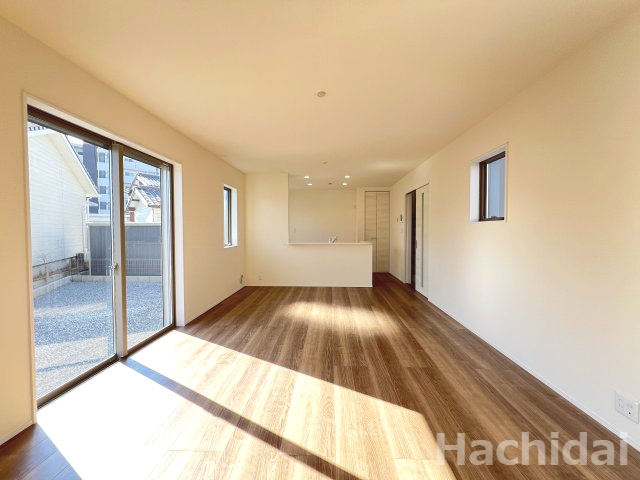 碧南市堀方町（新築一戸建）の居間・リビング
