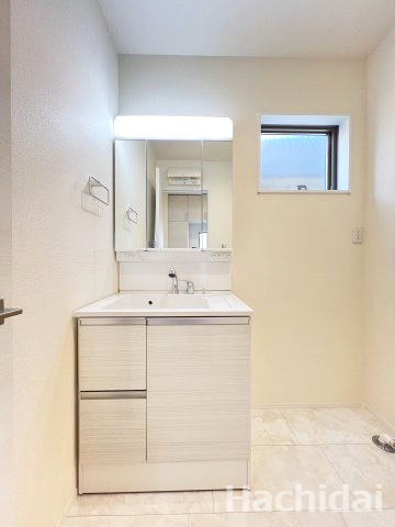 碧南市堀方町（新築一戸建）の独立洗面台