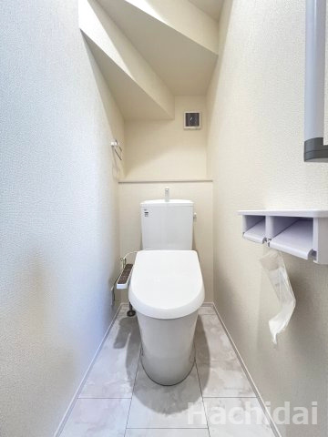 碧南市堀方町（新築一戸建）のトイレ