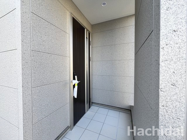 碧南市堀方町（新築一戸建）のエントランス