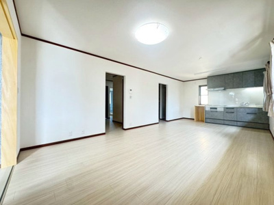 【居間・リビング】 | 箕面市小野原西1丁目貸家