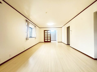 【居間・リビング】 | 箕面市小野原西1丁目貸家