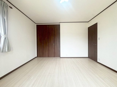 【洋室】 | 箕面市小野原西1丁目貸家