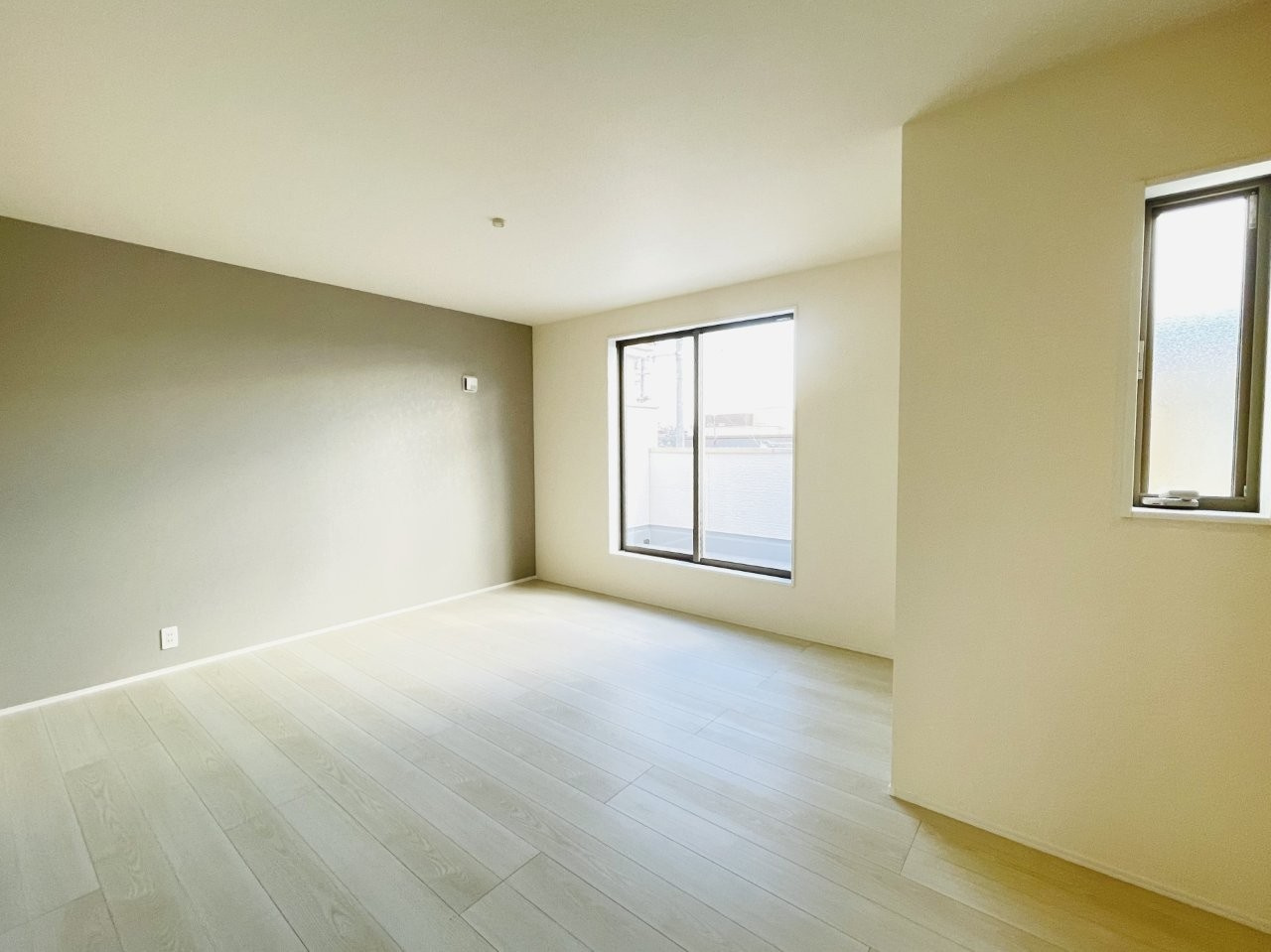 岡崎第255下和田町　新築分譲住宅　全3棟　2号棟の洋室|居室は、収納つきで子ども部屋や寝室など多彩な用途の利用ができます♪