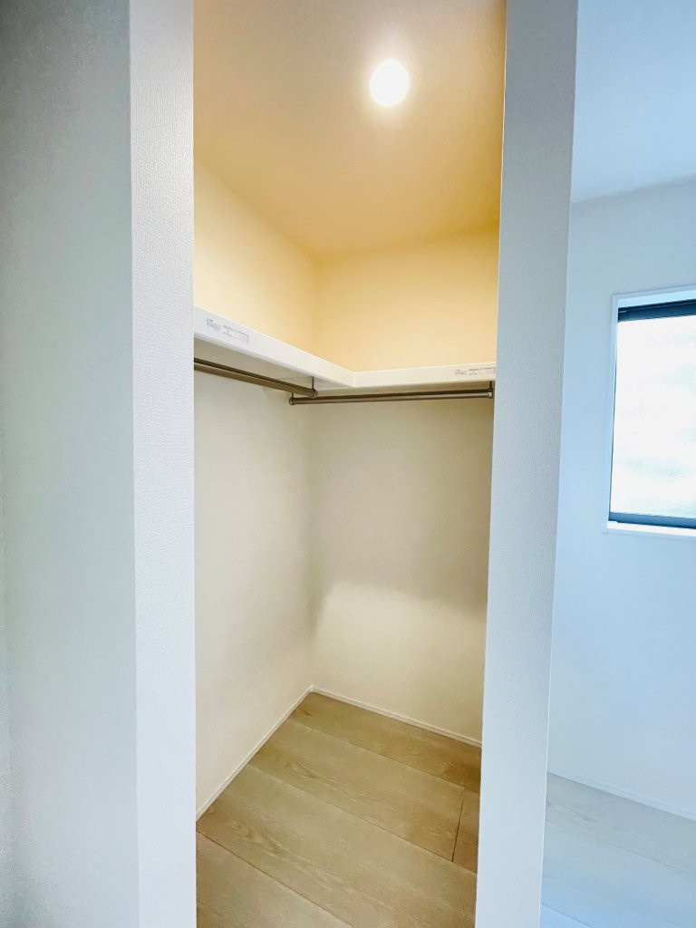 岡崎第255下和田町　新築分譲住宅　全3棟　2号棟の収納|豊富な数のクローゼットには、衣類、日用品、家族の思い出まで大切に保管できます♪