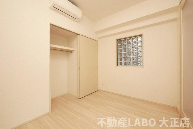 プレジオ阿波座の洋室