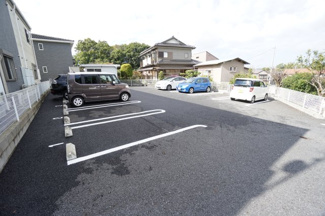 【駐車場】