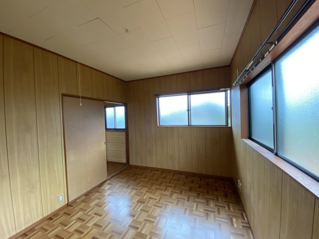 長生村一松丙466貸家の洋室