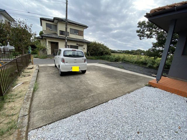 長生村一松丙466貸家の駐車場
