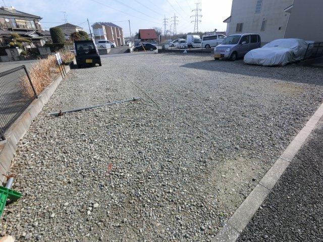 【駐車場】