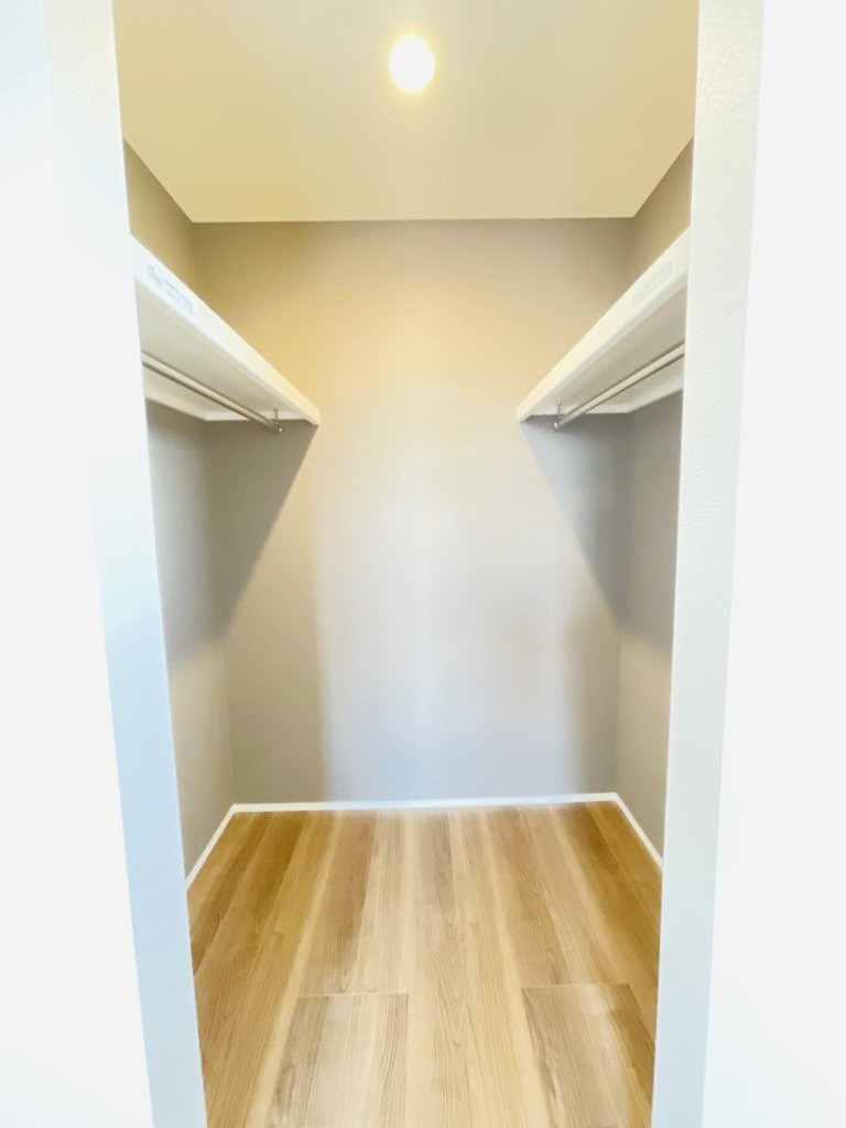 岡崎第255下和田町　新築分譲住宅　全3棟　3号棟の収納|居室にはウォークインクローゼットを完備。家族の衣類がスッキリ片付きます♪