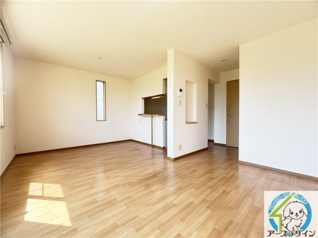 ユニグランデ山手の居間・リビング