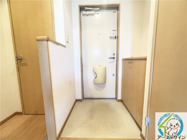 ユニグランデ山手の玄関