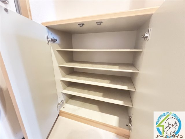 ユニグランデ山手の玄関