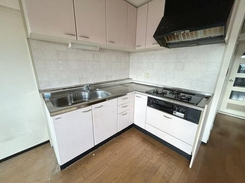 コスモハイツ守口　4階のキッチン