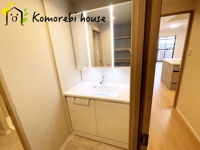 プロムナード大宮春野B-4番館の独立洗面台|独立洗面台で身支度をすべて済ませてしまいましょう