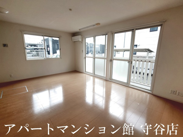 サニーサイドの居間・リビング