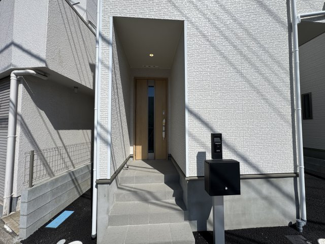 葛飾区西水元６丁目新築戸建【幸田小学校：6分】のエントランス|エントランス・玄関ポーチ