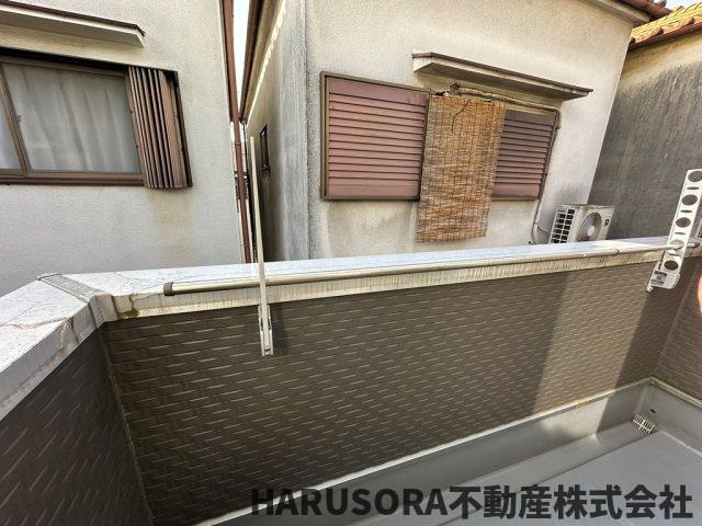 宮之阪１棟アパートのバルコニー