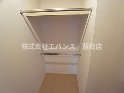 【収納】 | フェリオ・ヴィアーレ | ちょっとした収納スペースも充実しています