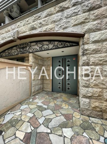 レイローズビルのエントランス