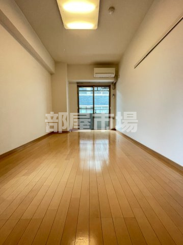 レイローズビルの居間・リビング