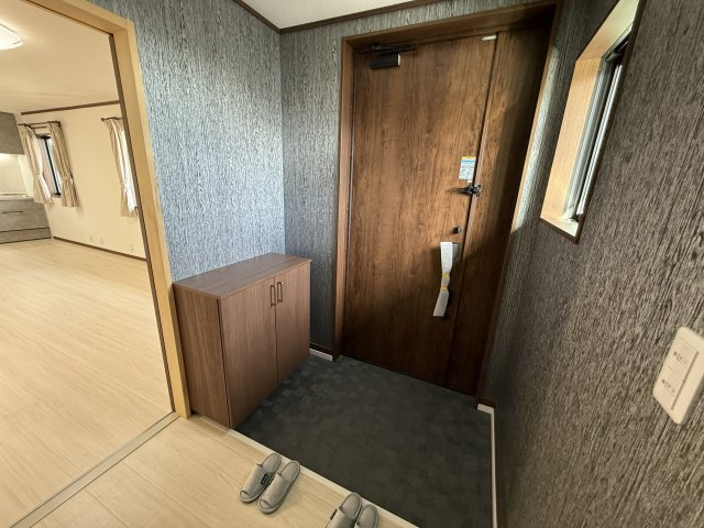 小野原西1丁目貸家の玄関