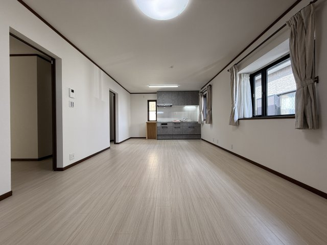 小野原西1丁目貸家の居間・リビング