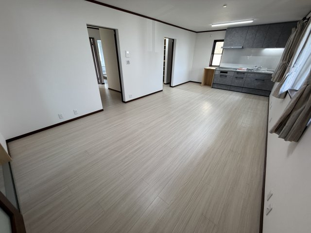 小野原西1丁目貸家の居間・リビング