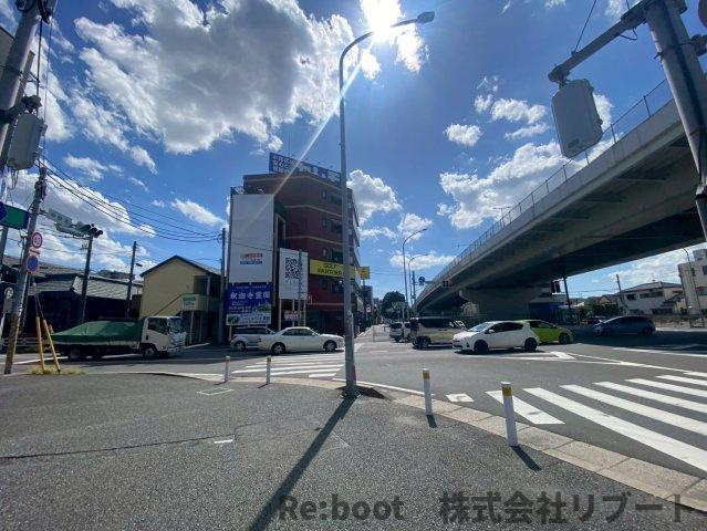 リバティの周辺