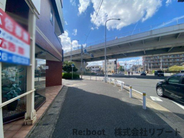リバティの駐車場