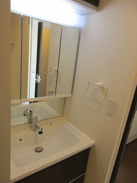 Ｖｉｌｌａ　Ｂｌａｎｃｈｅ　ヴィラブランシェの洗面所|★独立洗面台★