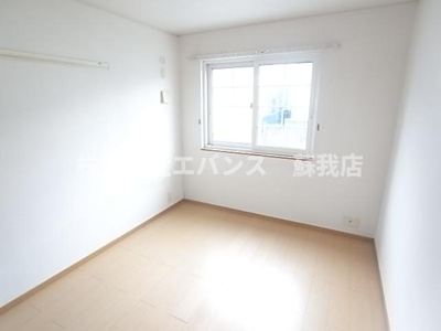 【洋室】 | ヴァン・リュミエール | ゆったりした洋室です