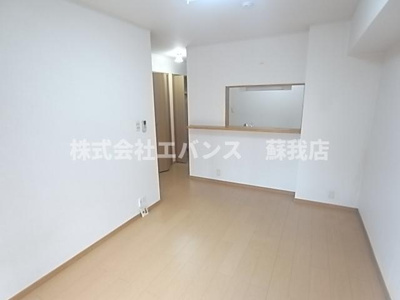 【居間・リビング】 | ヴァン・リュミエール | 使いやすい居間です