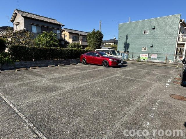 カトリエーム吉永の駐車場