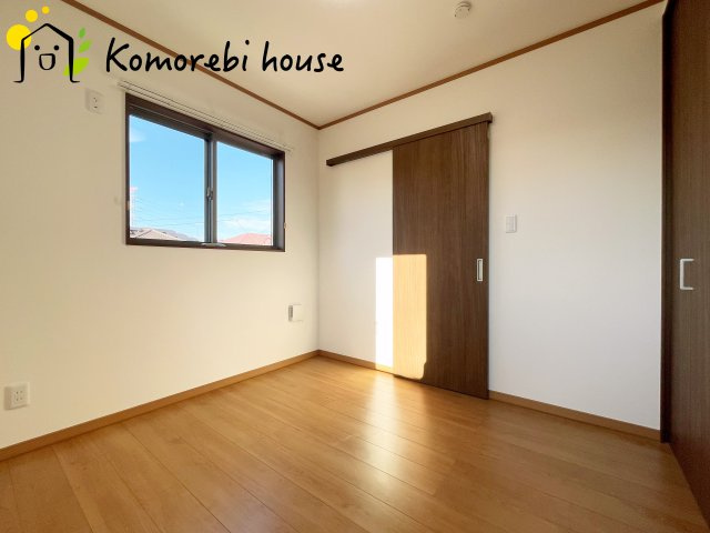 川島町上井草　中古一戸建ての洋室|2025/11/1　撮影