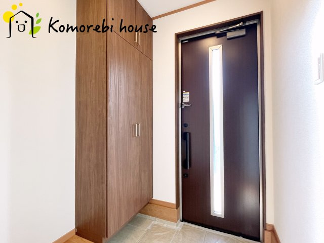 川島町上井草　中古一戸建ての玄関|2025/11/1　撮影