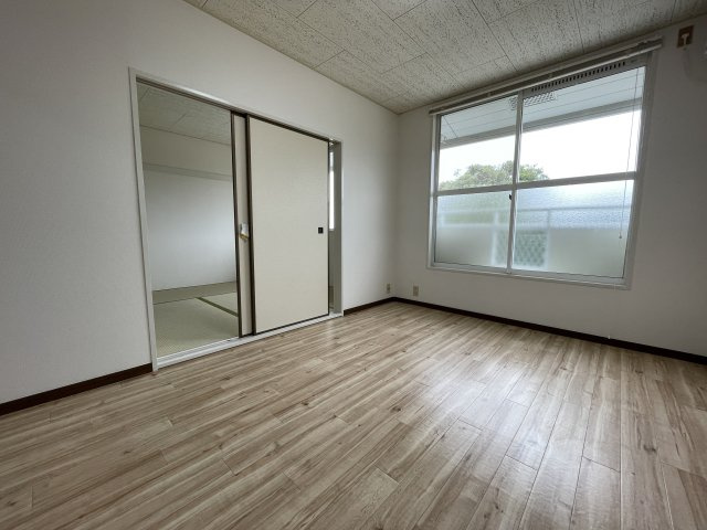 岬サンライズの洋室