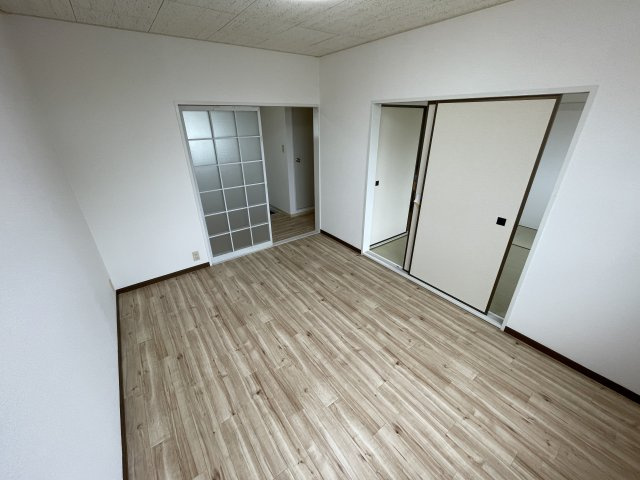 岬サンライズの洋室