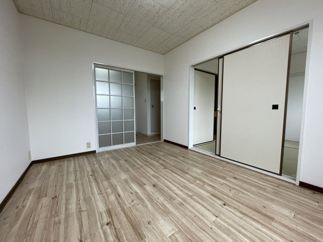 岬サンライズの洋室