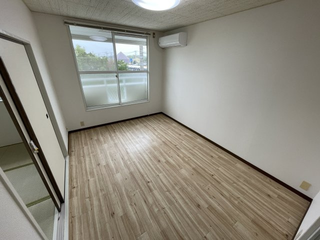 岬サンライズの居間・リビング