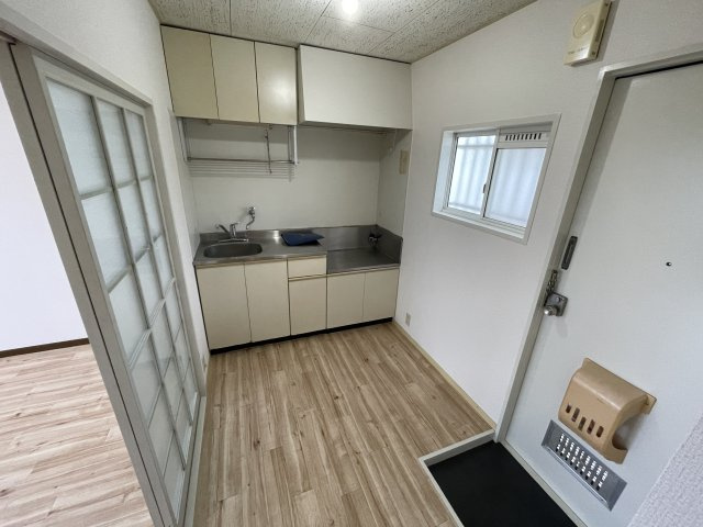 岬サンライズの洋室